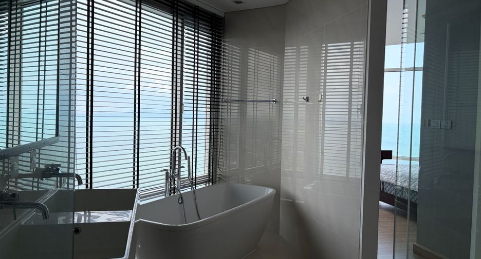 For sale 3 bedrooms condo in Bang Lamung, Chonburi