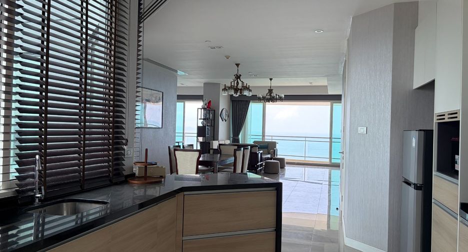 For sale 3 bedrooms condo in Bang Lamung, Chonburi