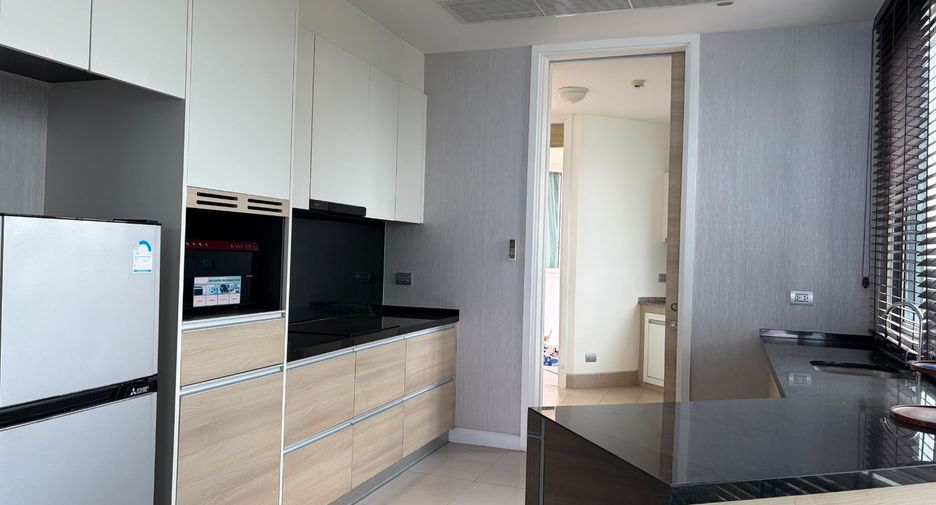 For sale 3 bedrooms condo in Bang Lamung, Chonburi