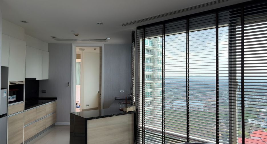 For sale 3 bedrooms condo in Bang Lamung, Chonburi