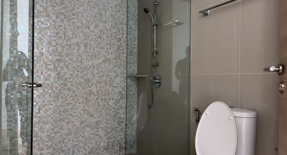 For sale 3 bedrooms condo in Bang Lamung, Chonburi
