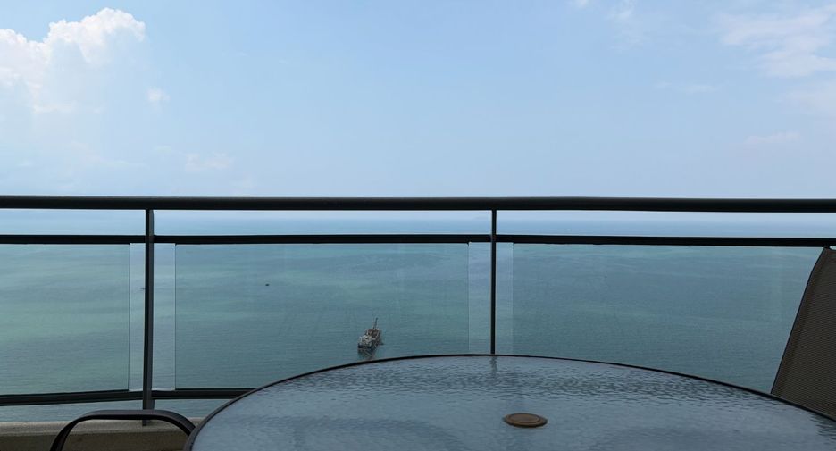 For sale 3 bedrooms condo in Bang Lamung, Chonburi