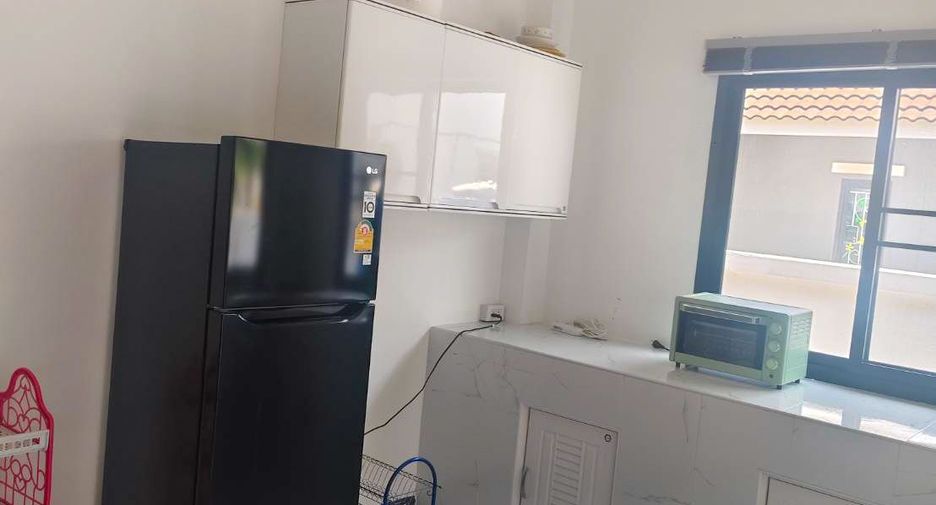 For rent 3 bedrooms house in Saraphi, Chiang Mai
