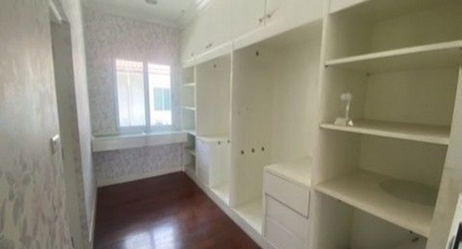 For sale 1 bed house in Khan Na Yao, Bangkok