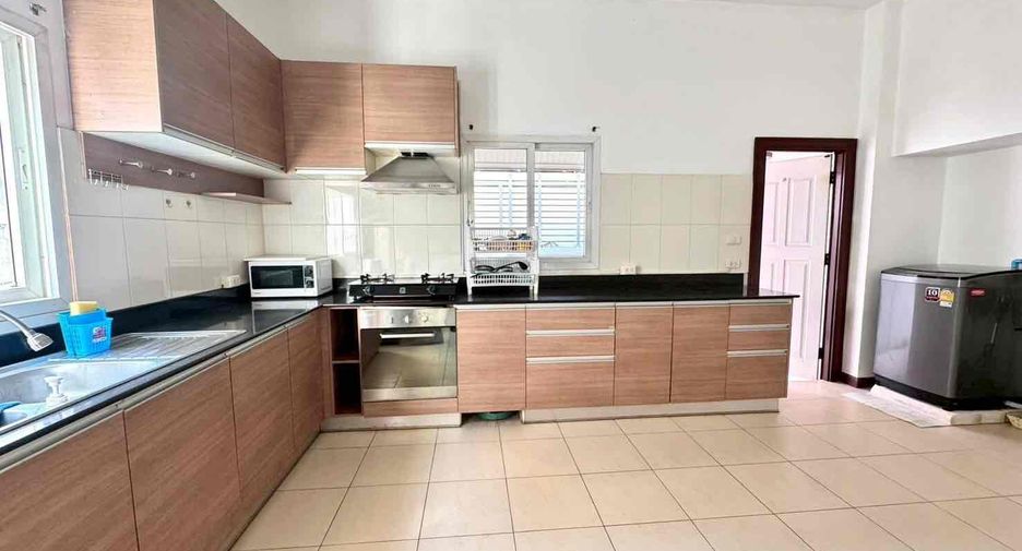 Villa zur Miete mit 5 Zimmer in Bang Lamung, Chonburi