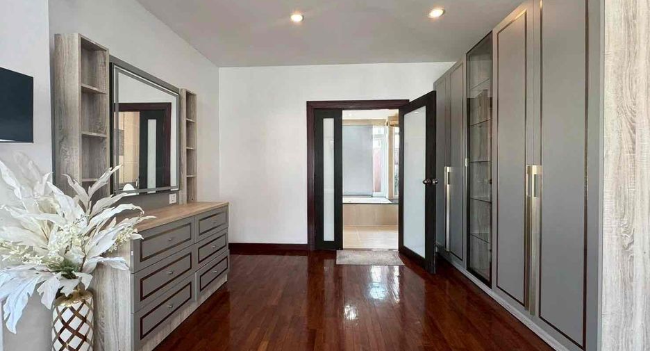 Villa zur Miete mit 5 Zimmer in Bang Lamung, Chonburi