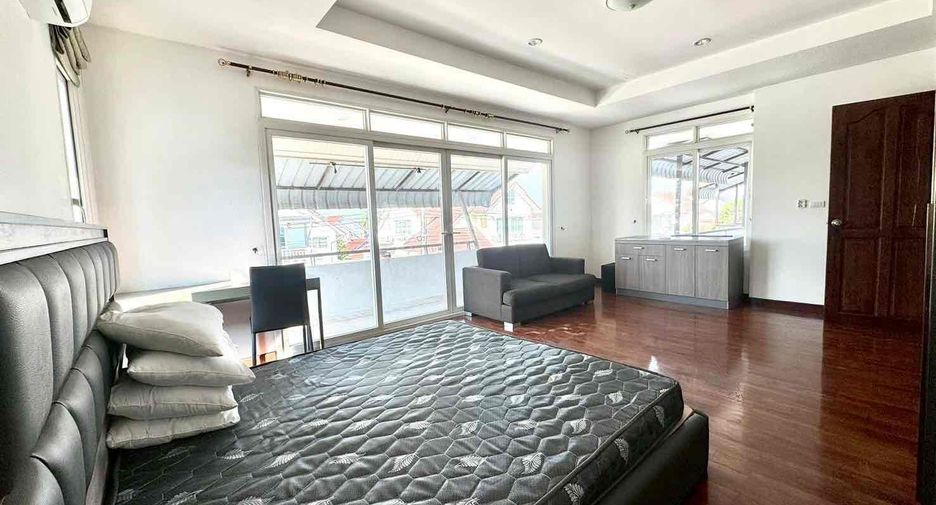 Villa zur Miete mit 5 Zimmer in Bang Lamung, Chonburi
