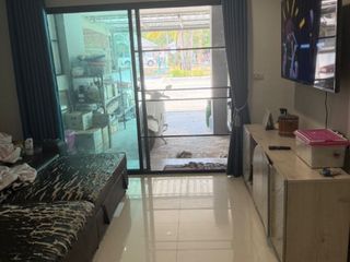 For sale 2 bedrooms townhouse in Mueang Chachoengsao, Chachoengsao