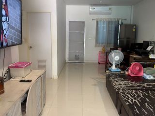 For sale 2 bedrooms townhouse in Mueang Chachoengsao, Chachoengsao