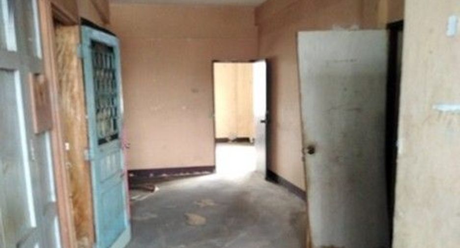For sale 1 bed retail Space in Khlong San, Bangkok