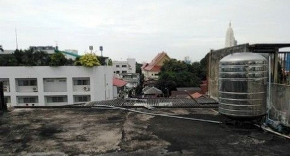 For sale 1 bed retail Space in Khlong San, Bangkok