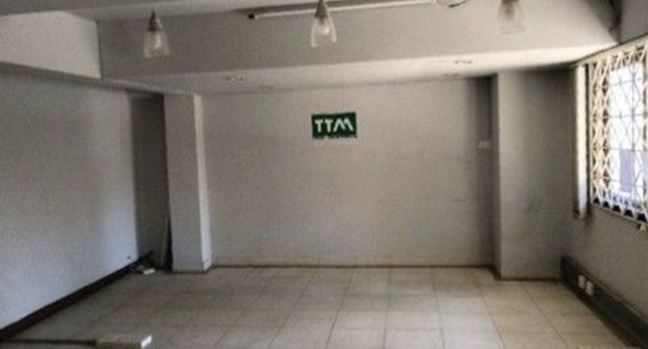 For sale 1 bed retail Space in Taling Chan, Bangkok
