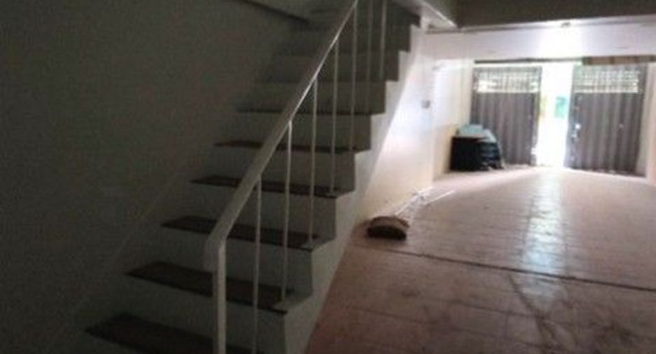 For sale 1 bed retail Space in Khlong San, Bangkok