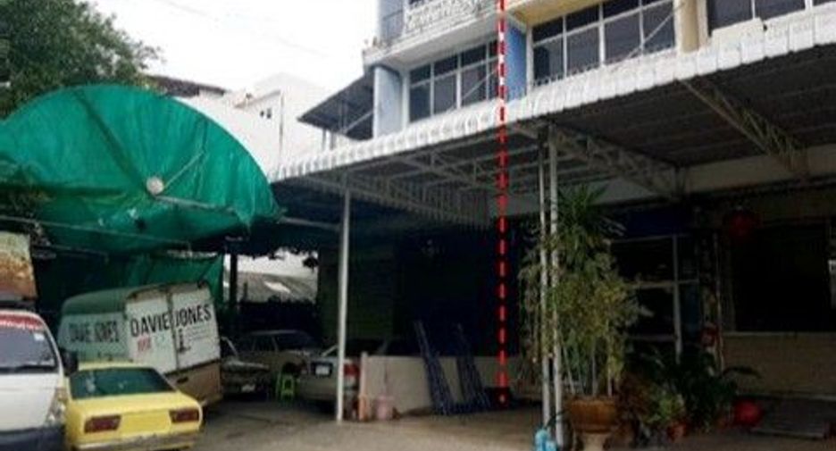 For sale 1 bed retail Space in Prawet, Bangkok