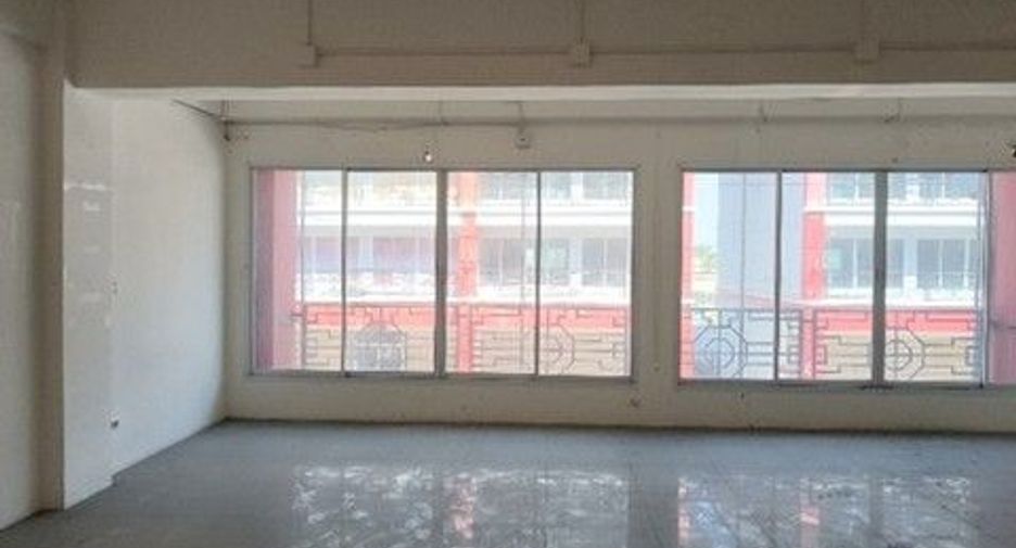 For sale 1 bed retail Space in Bang Khae, Bangkok