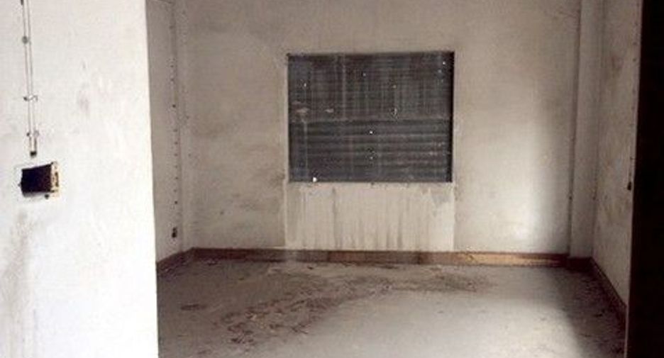 For sale 1 bed retail Space in Nong Khaem, Bangkok