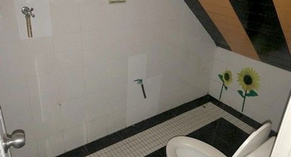 For sale 1 bed retail Space in Prawet, Bangkok