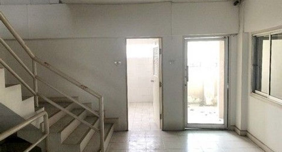 For sale 1 bed retail Space in Prawet, Bangkok