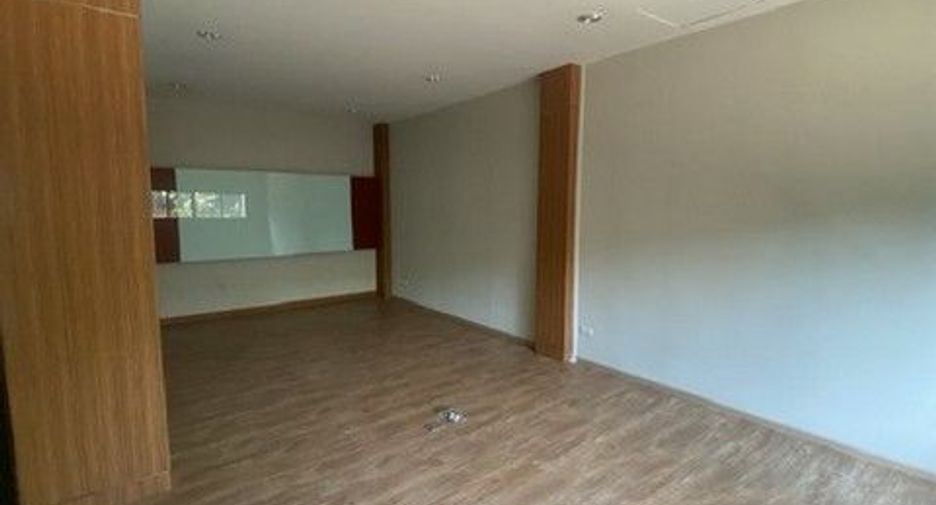Gewerbefläche zum Kauf mit 1 Zimmer in Bueng Kum, Bangkok