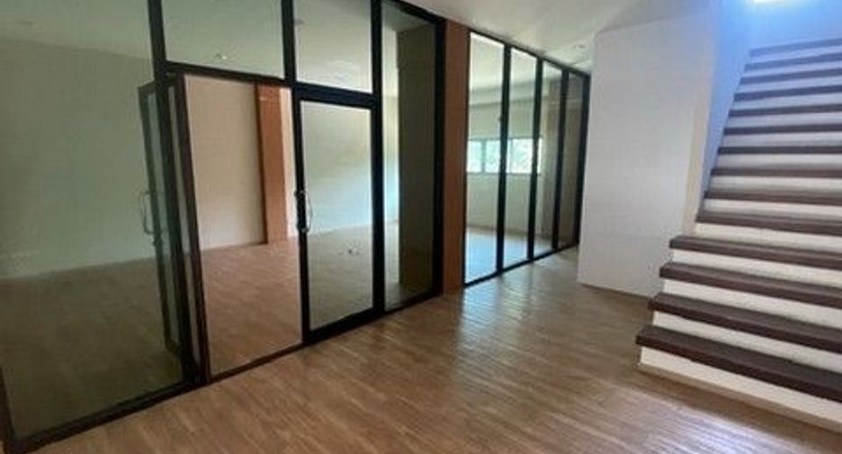 Gewerbefläche zum Kauf mit 1 Zimmer in Bueng Kum, Bangkok