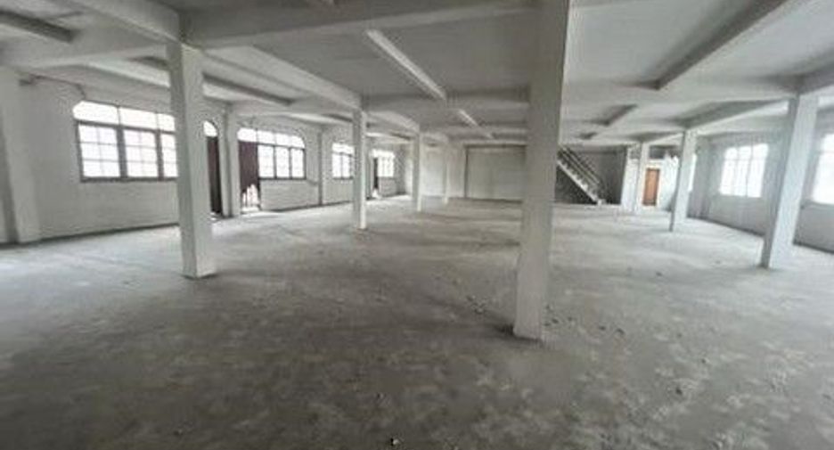For sale 1 bed retail Space in Chom Thong, Bangkok
