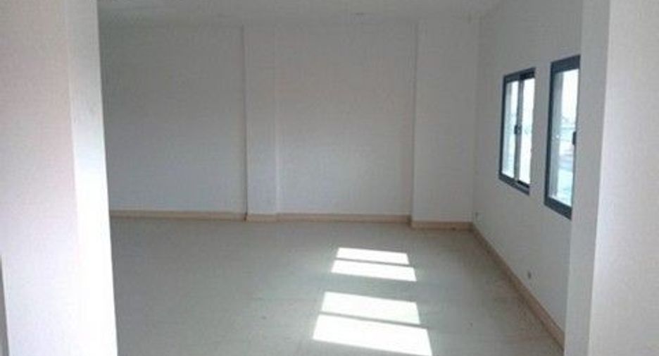 For sale 1 bed retail Space in Prawet, Bangkok