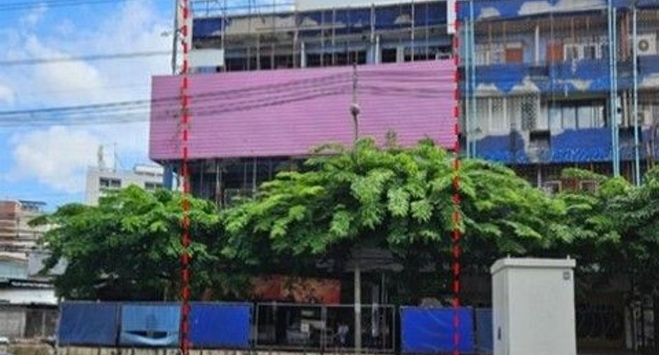 Gewerbefläche zum Kauf mit 1 Zimmer in Huai Khwang, Bangkok