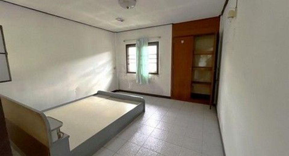 Haus zum Kauf mit 1 Zimmer in Thung Khru, Bangkok