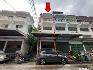 For sale 1 bed retail Space in Bang Khun Thian, Bangkok