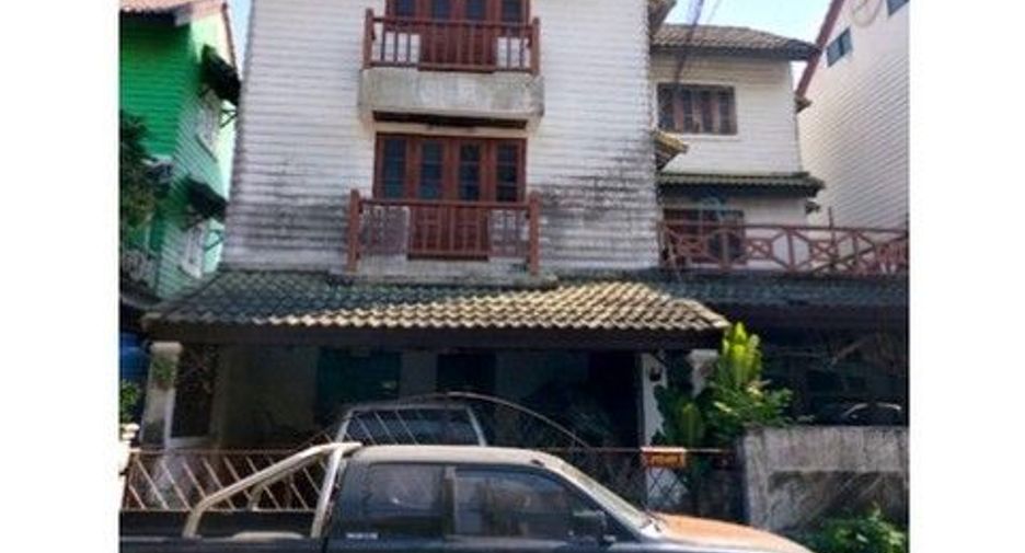 出售 1 卧室 独立屋 在 Khlong Sam Wa, 曼谷