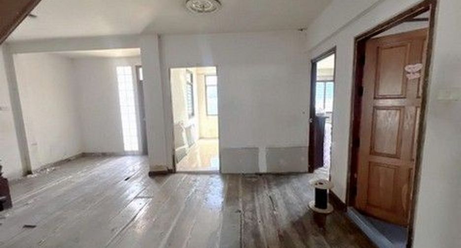For sale 1 bed house in Thawi Watthana, Bangkok