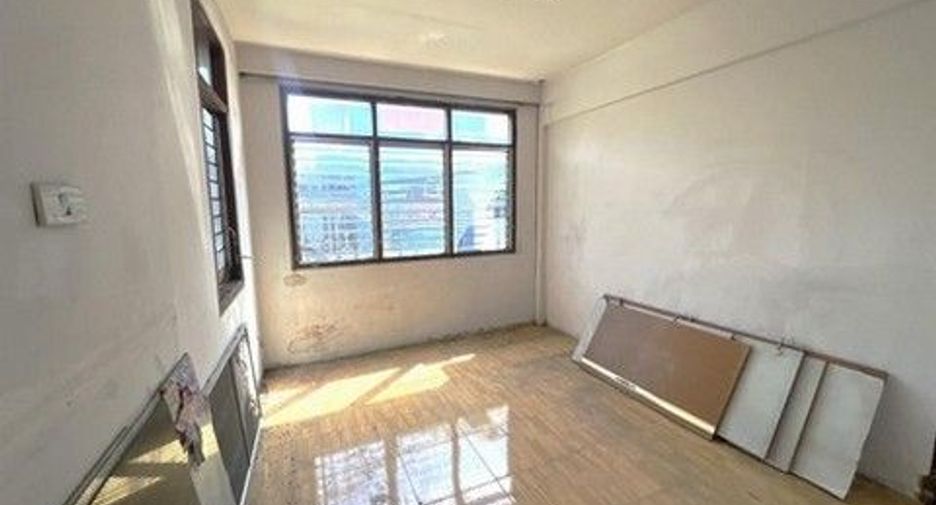 For sale 1 bed house in Thawi Watthana, Bangkok
