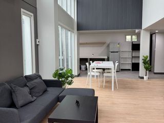 For rent 3 bedrooms townhouse in Watthana, Bangkok