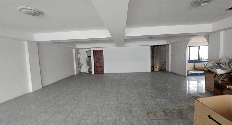For sale retail Space in Bang Phli, Samut Prakan