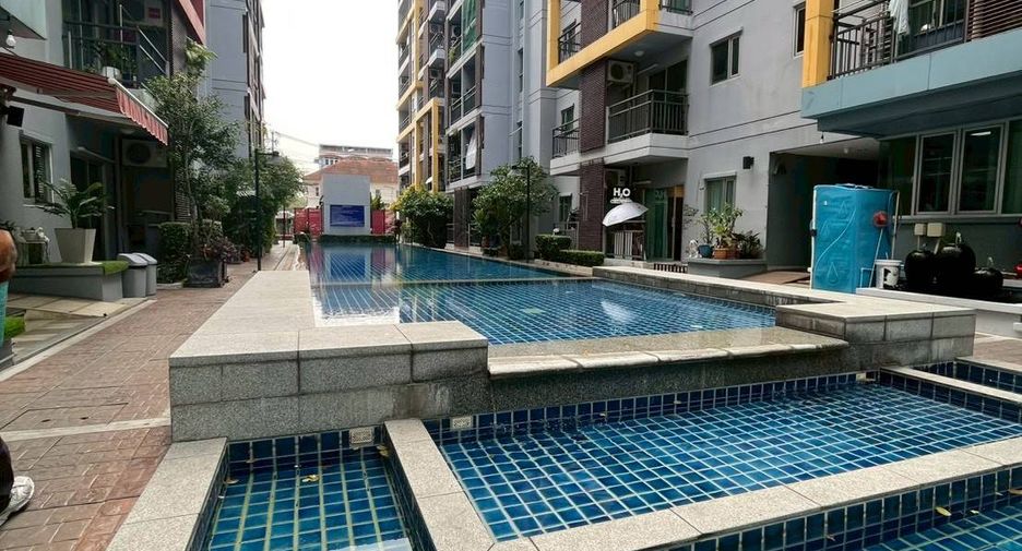 For sale 1 bed condo in Bang Na, Bangkok