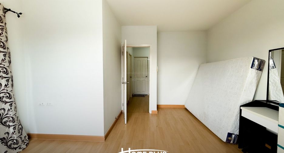 For sale 3 bedrooms townhouse in Khlong Sam Wa, Bangkok