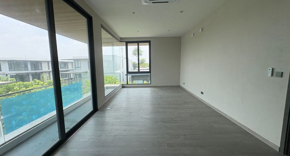 For rent 6 bedrooms house in Huai Khwang, Bangkok