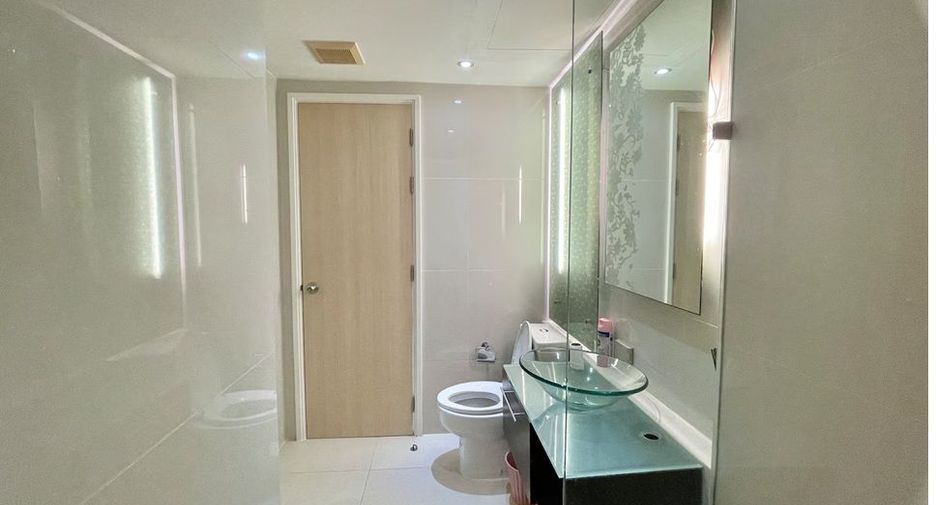 Condo en alquiler de 2 habitaciones en Bang Lamung, Chonburi