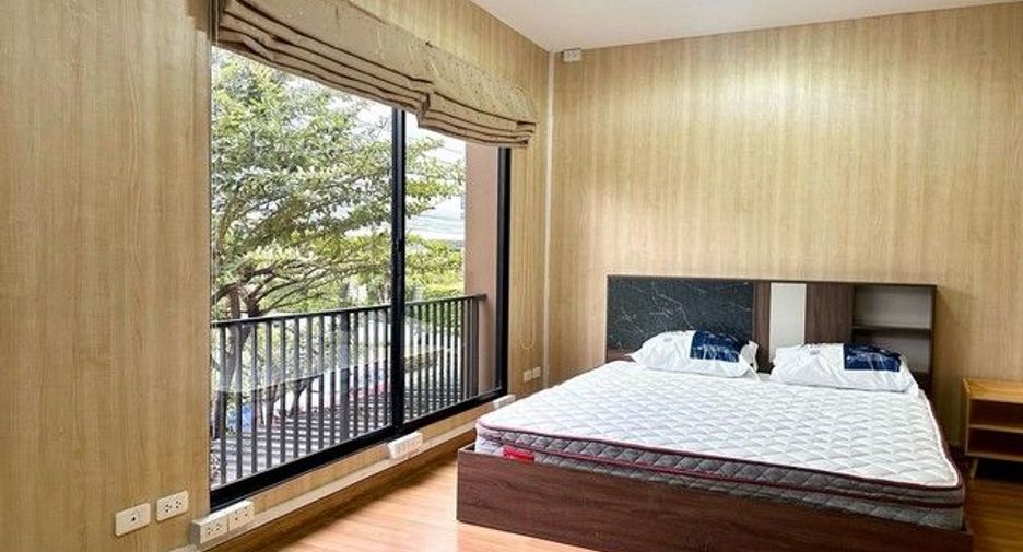For rent 6 bedrooms house in Bang Bua Thong, Nonthaburi