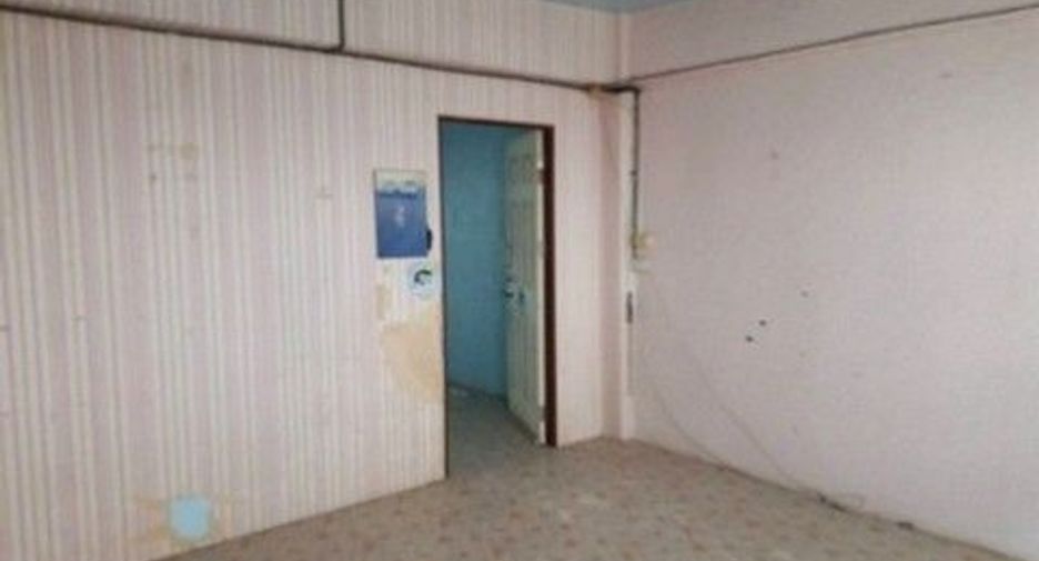 For sale 1 bed retail Space in Lat Krabang, Bangkok