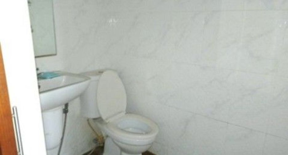 For sale 1 bed retail Space in Lat Krabang, Bangkok