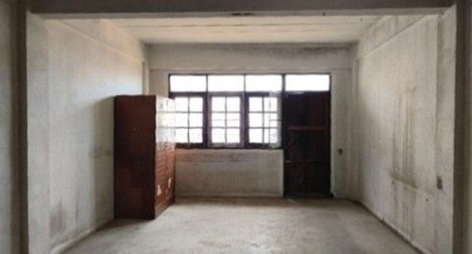 For sale 1 bed retail Space in Bang Khun Thian, Bangkok