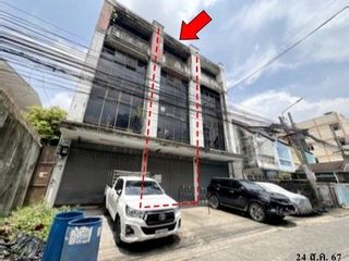 For sale 1 bed retail Space in Bang Kapi, Bangkok