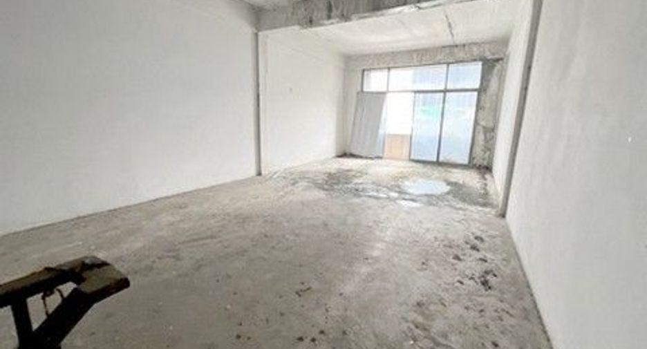 For sale 1 bed retail Space in Bang Kapi, Bangkok