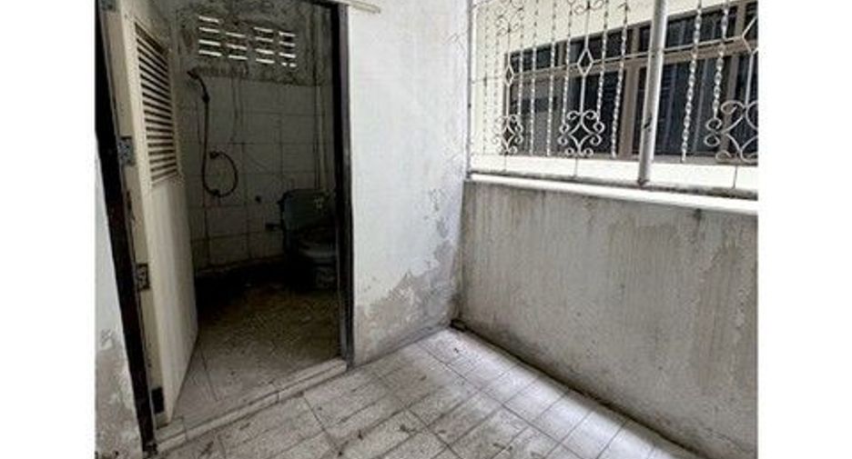 For sale 1 bed retail Space in Prawet, Bangkok