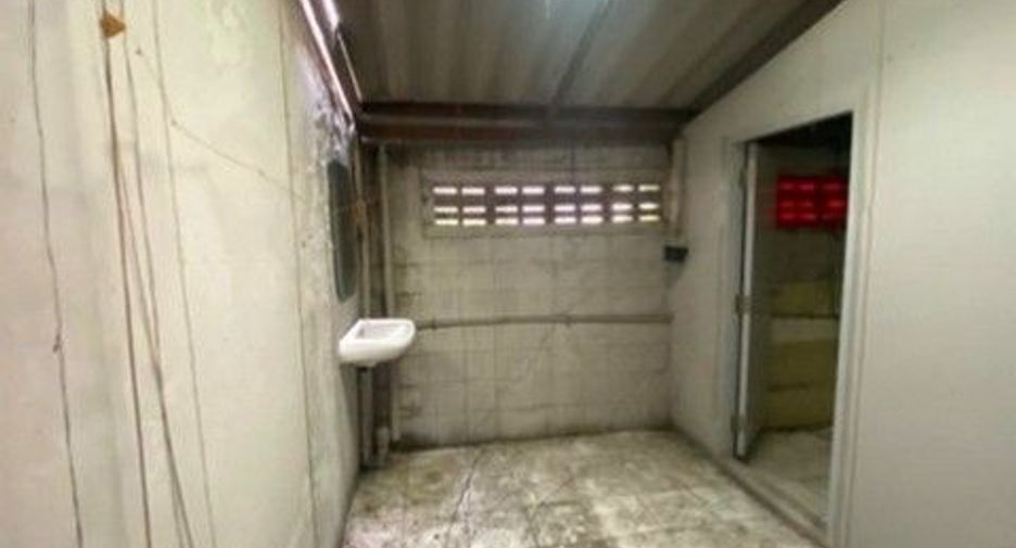 Gewerbefläche zum Kauf mit 1 Zimmer in Lak Si, Bangkok