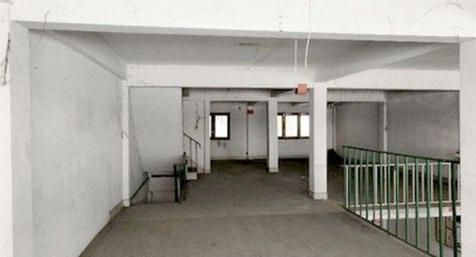 For sale 1 bed retail Space in Nong Khaem, Bangkok