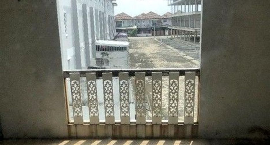 Local comercial en venta de 1 habitaciones en Nong Chok, Bangkok