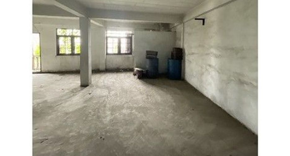 For sale 1 bed retail Space in Chom Thong, Bangkok