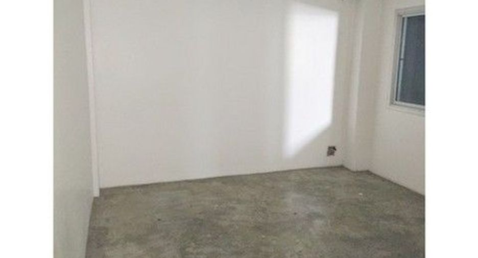 For sale 1 bed retail Space in Thung Khru, Bangkok